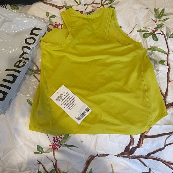 Lululemon running tank - Picture 3 of 4